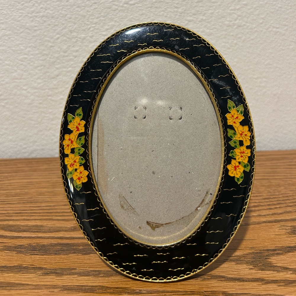 Black and Gold Floral Oval Picture Frame